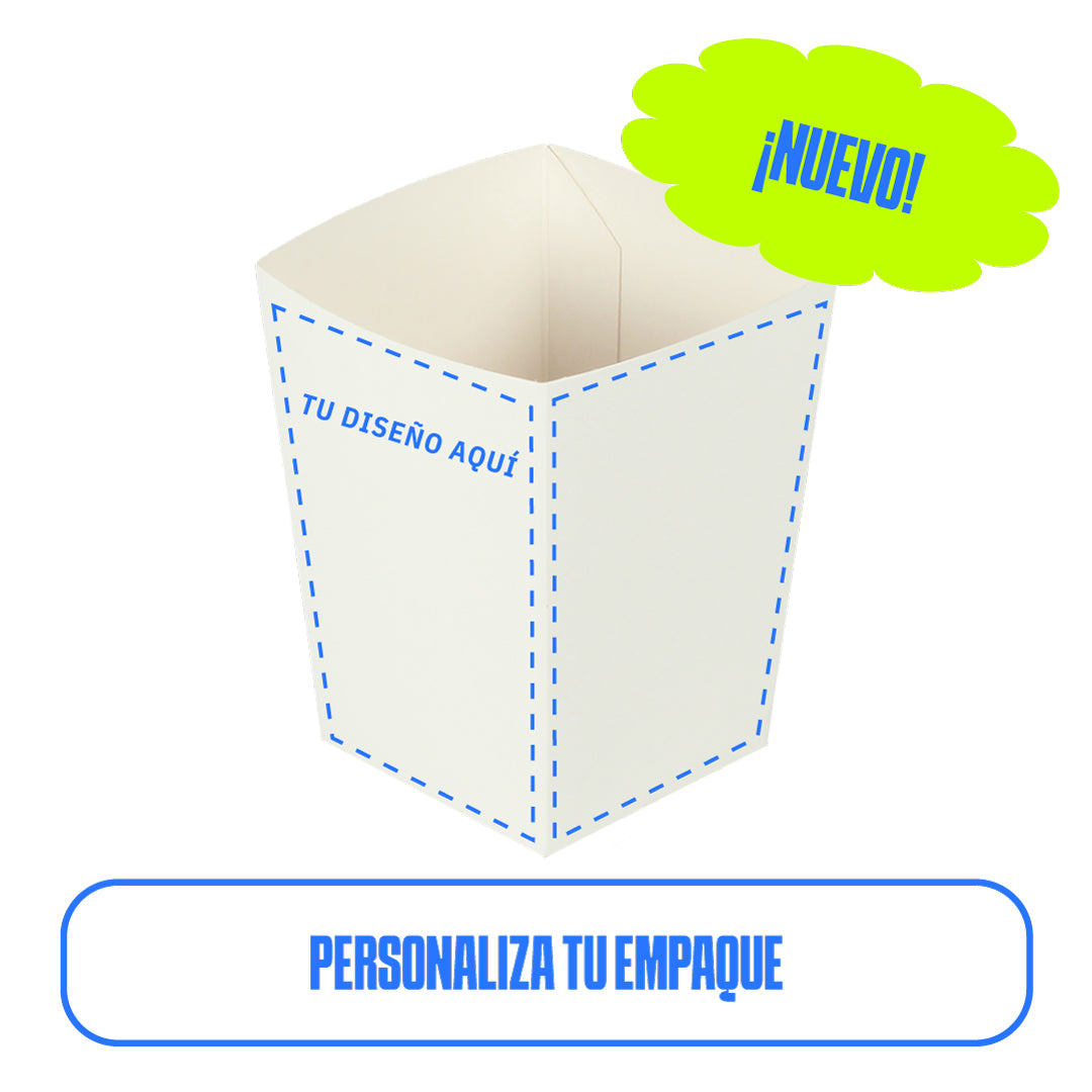 caja para palomitas blanca con líneas punteadas azules, que indican la posibilidad de personalizar el diseño. El texto 'Tu diseño aquí' está impreso en el lateral de la bandeja. En la esquina superior derecha, un globo verde con la palabra '¡Nuevo!' resalta la novedad del producto. Debajo de la imagen, el texto 'Personaliza tu empaque' invita a los usuarios a personalizar su empaque.